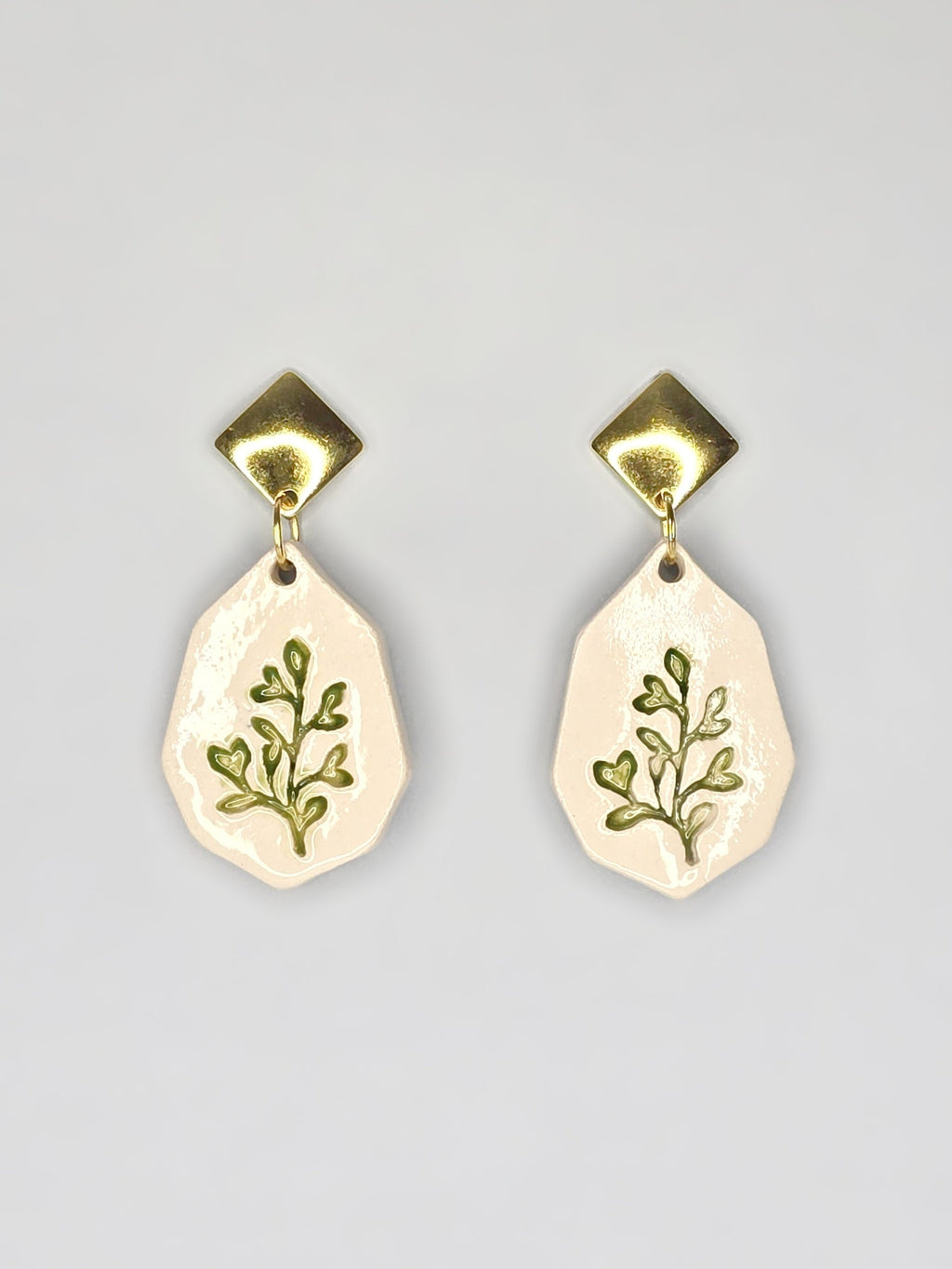 PENDIENTES HIERBAJO