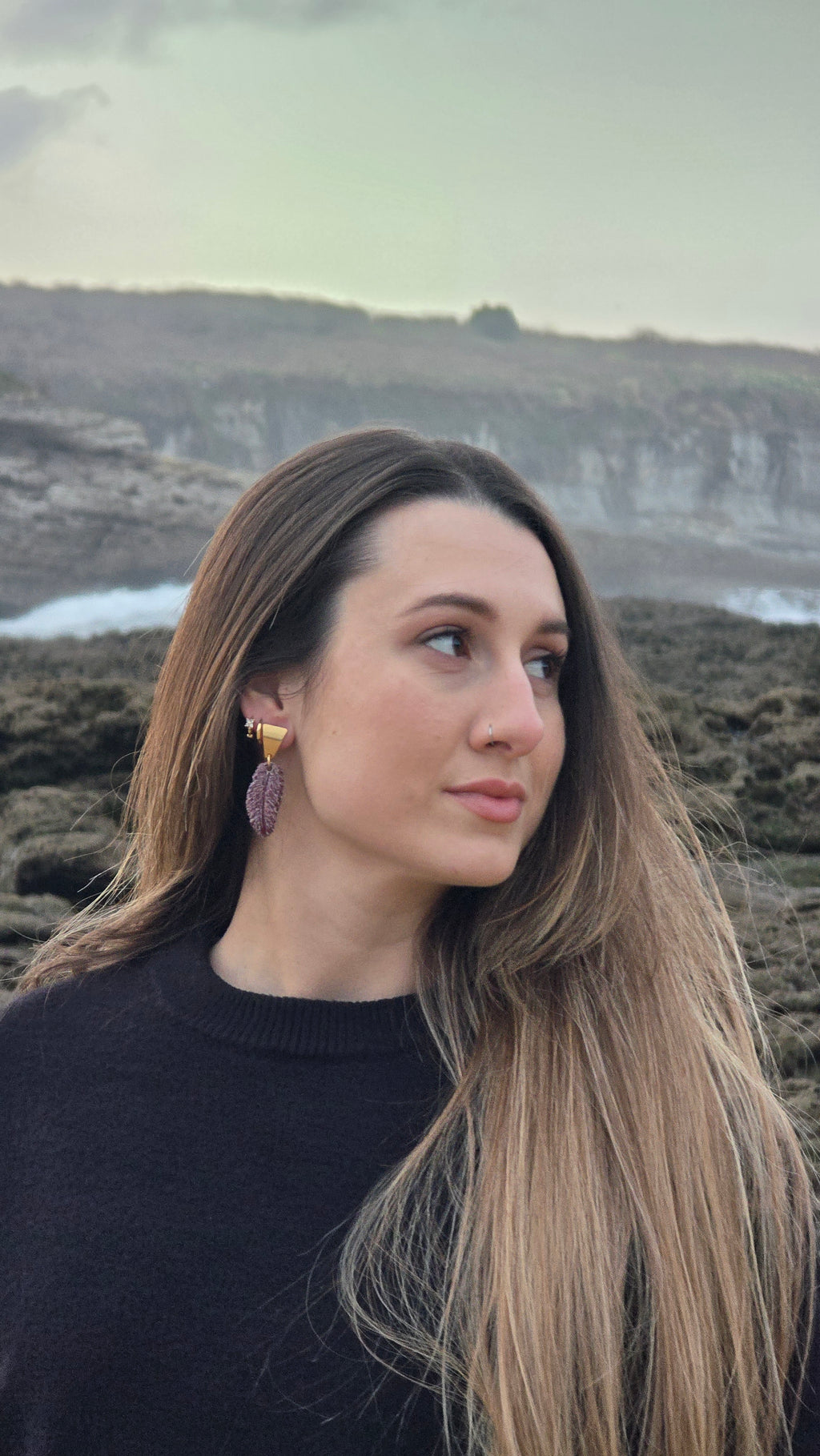 PENDIENTES PLUMA CORTA