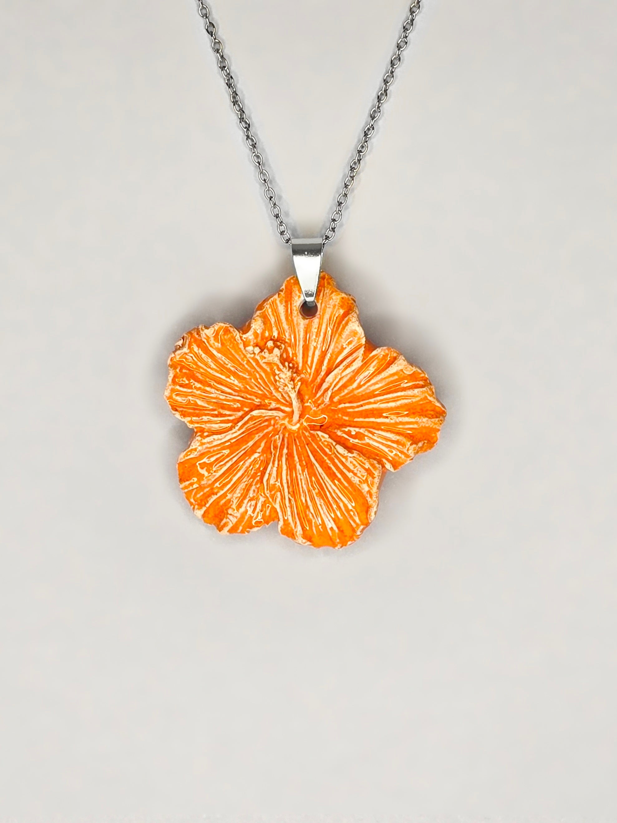COLLAR HIBISCUS