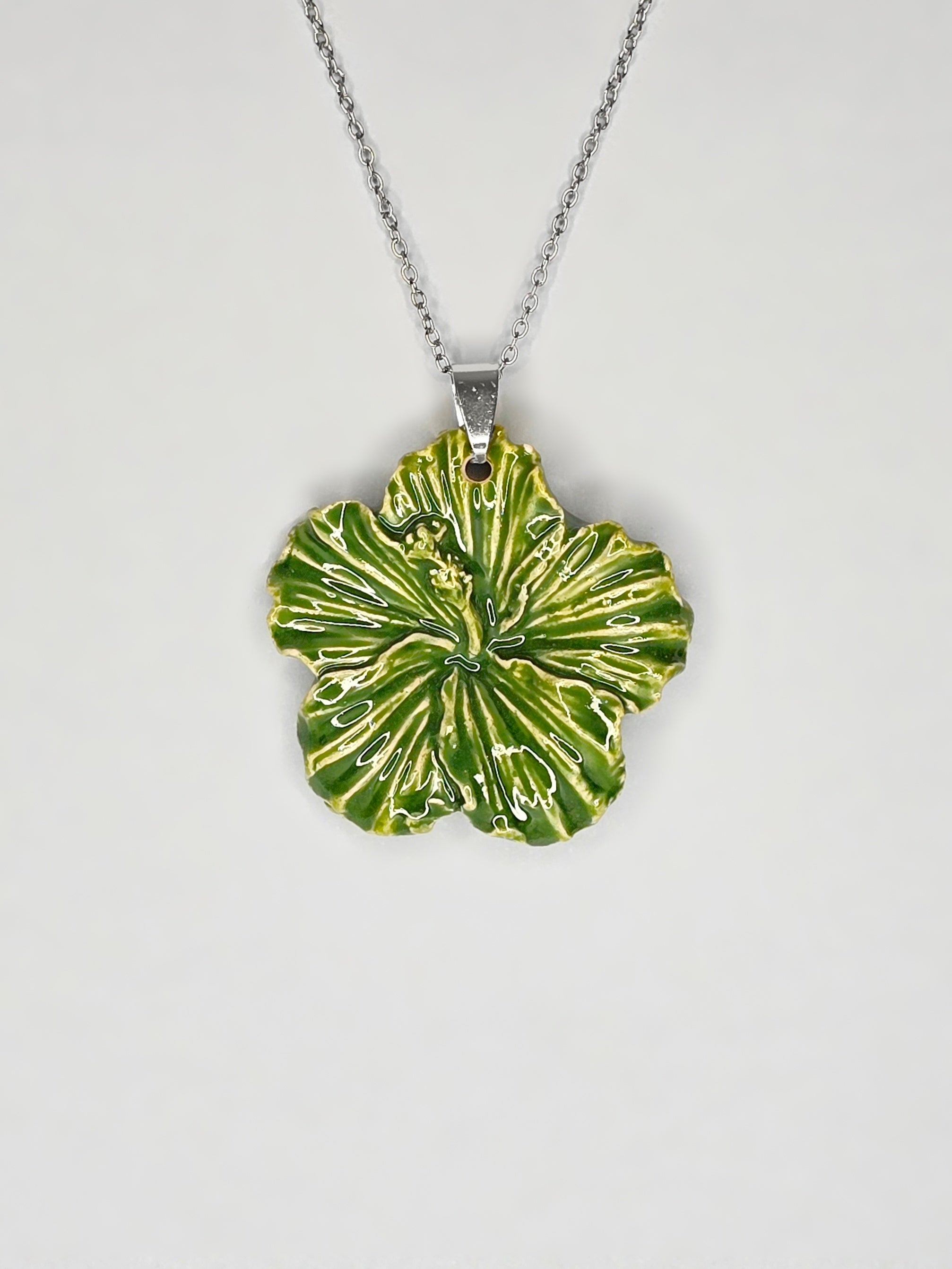 COLLAR HIBISCUS
