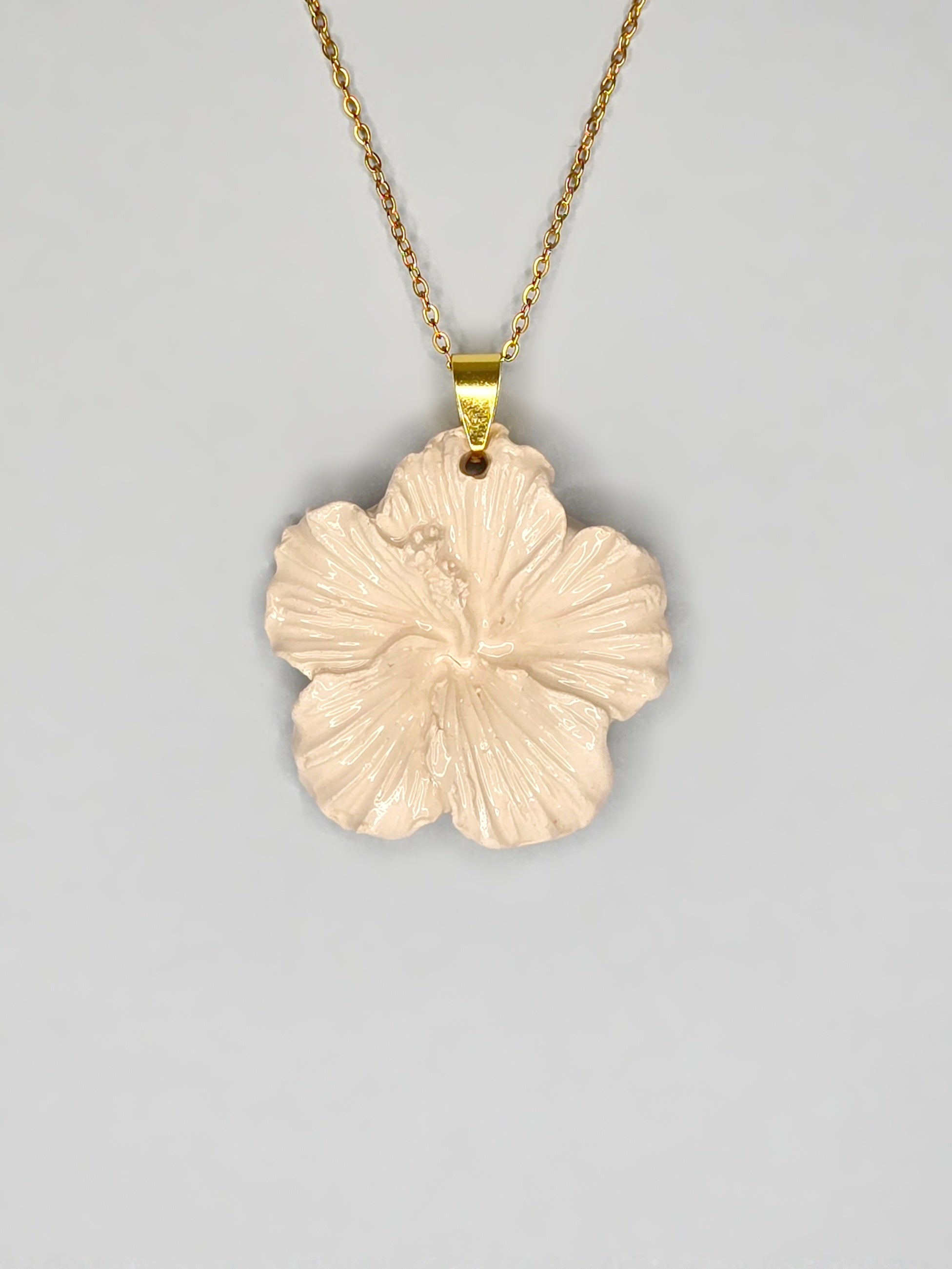 COLLAR HIBISCUS