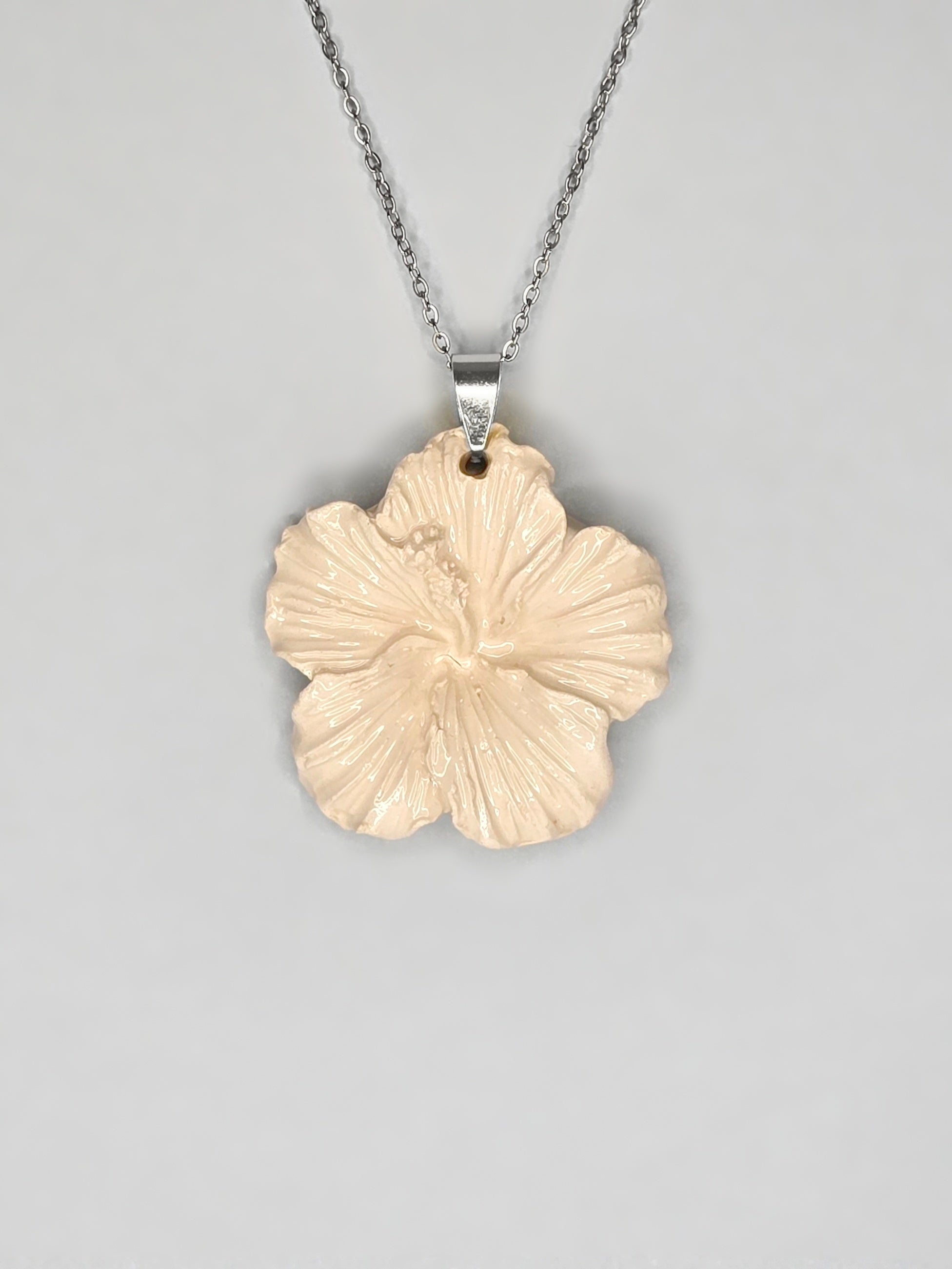 COLLAR HIBISCUS