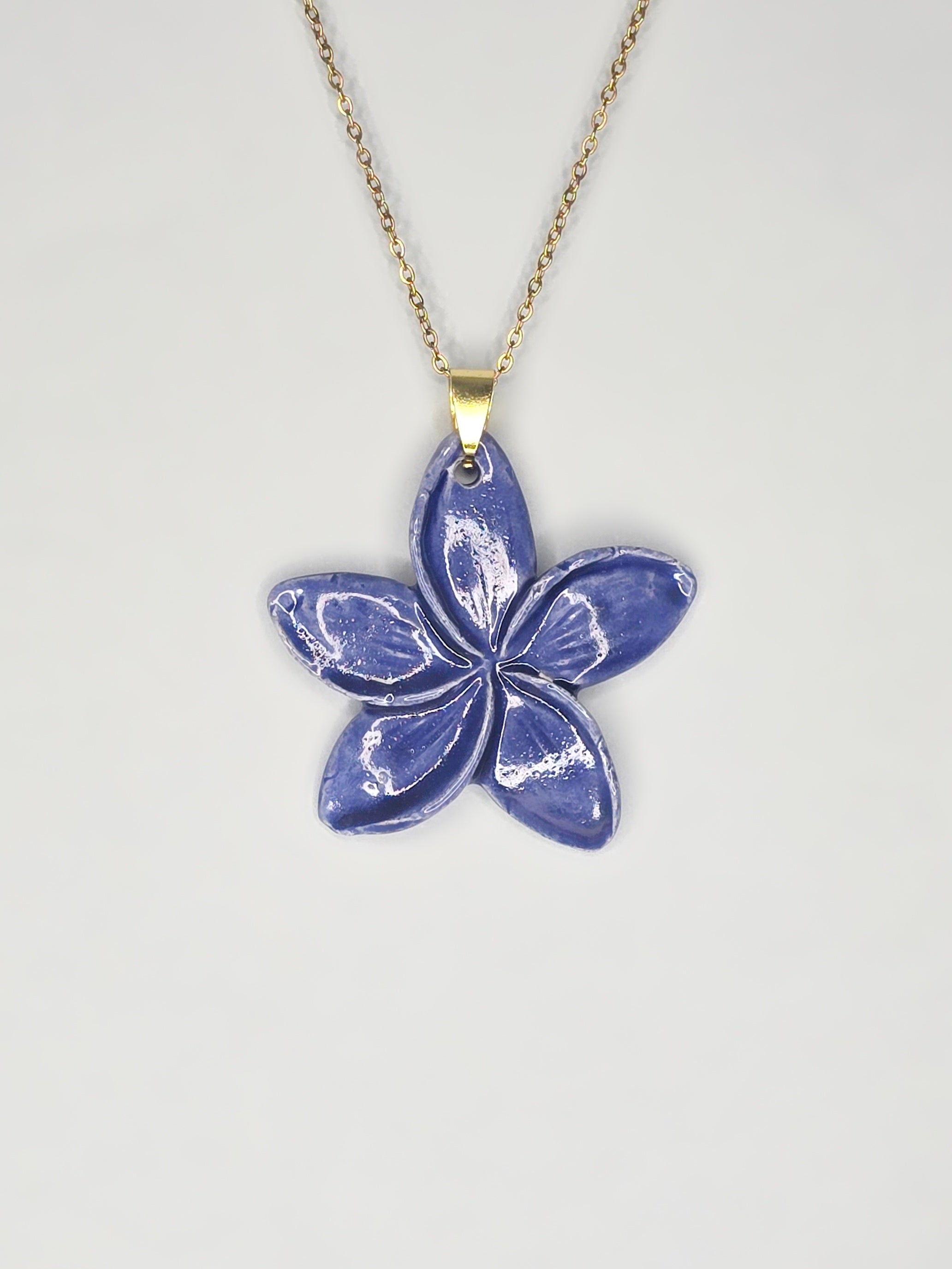 COLLAR PLUMERIA